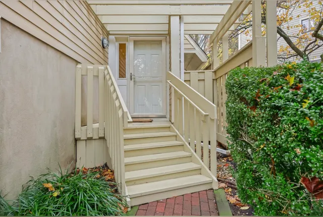 $599,000 | 46 Sunrise Hill Road, Unit 46, Norwalk, CT 06851