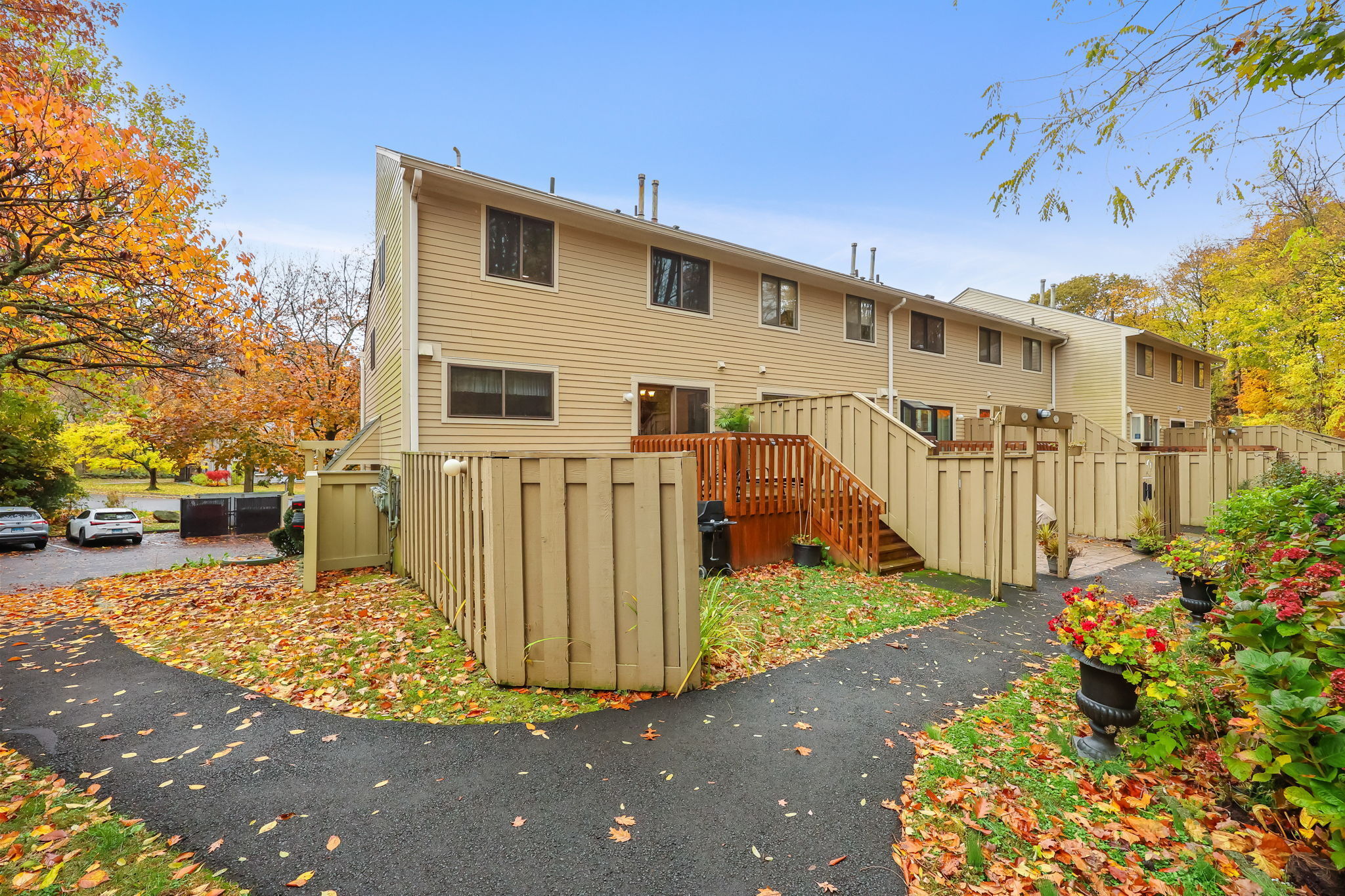 46 Sunrise Hill Road, Unit 46 Norwalk, CT 06851 - Photo 18 of 27