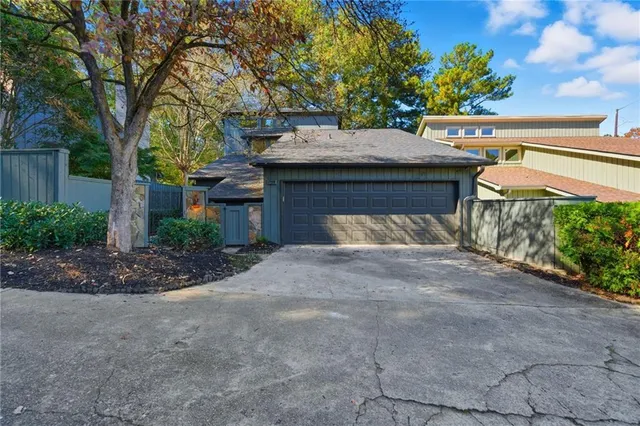 $585,000 | 2930 Sawtooth Circle, Alpharetta, GA 30022