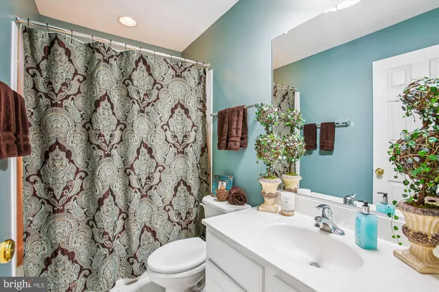 $825,000 | 3852 Elmwood Towne Way, Alexandria, VA 22303