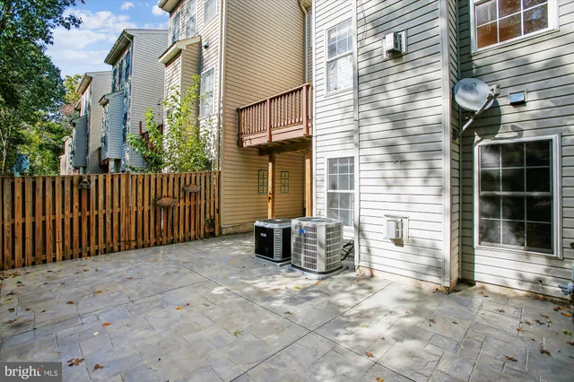 $825,000 | 3852 Elmwood Towne Way, Alexandria, VA 22303