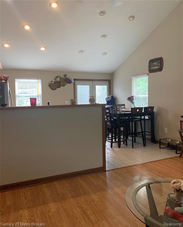 2505 Dearborn Avenue Rochester Hills, MI 48309 - Photo 6 of 25
