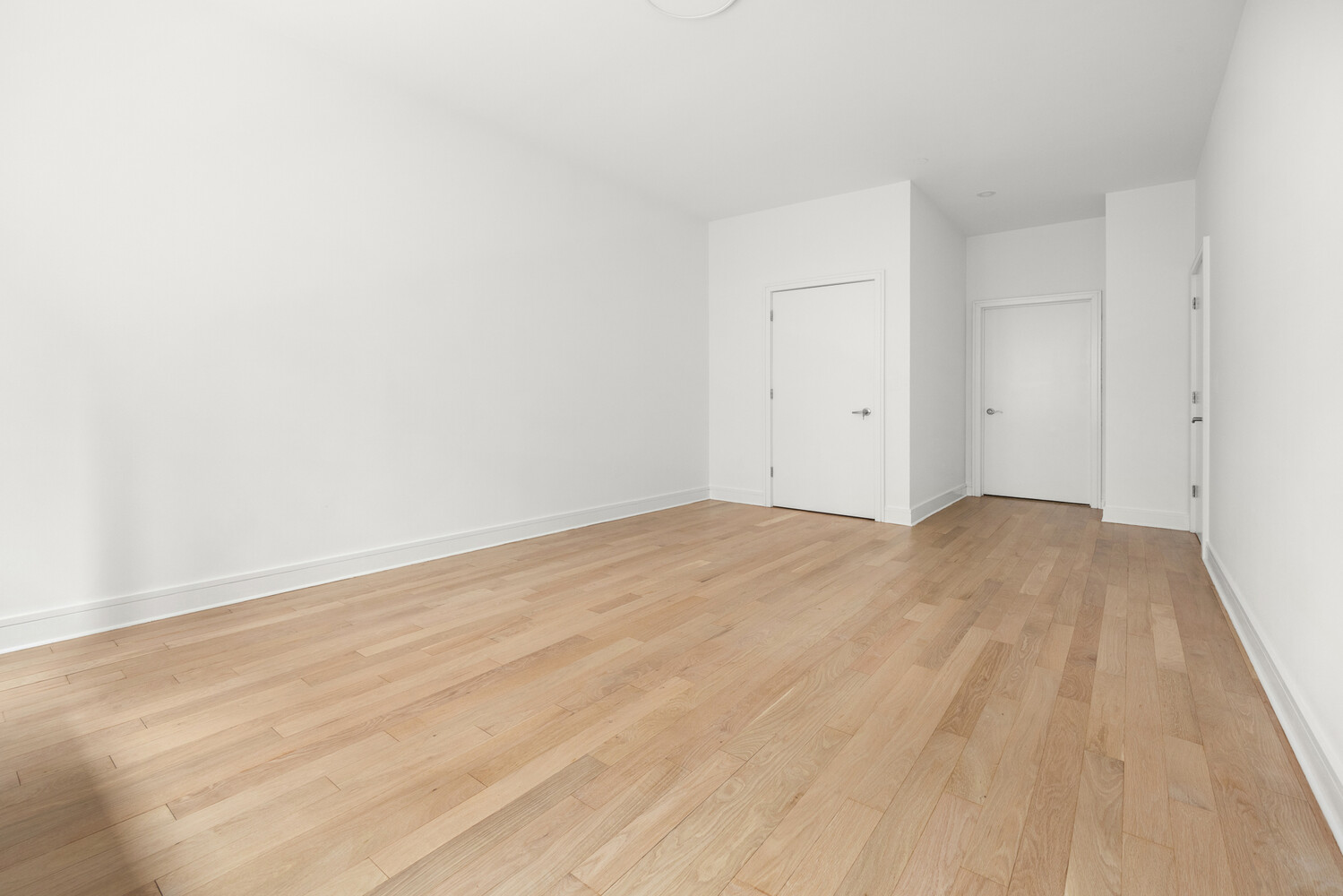 41-26 27th Street, Unit 3D Queens, NY 11101 - Photo 12 of 29 a view of a room