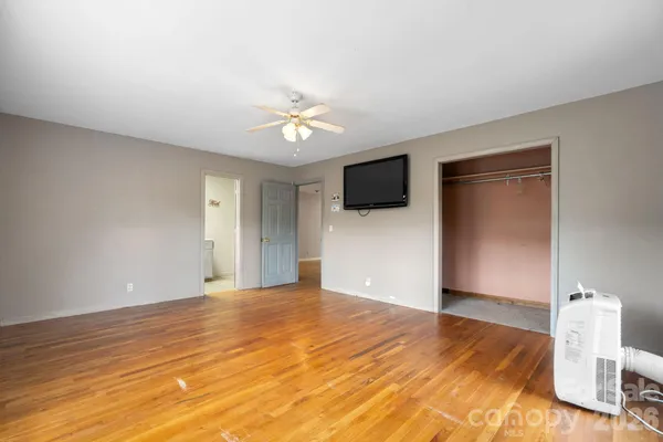 $275,000 | 1604 4th Street Northeast, Hickory, NC 28601