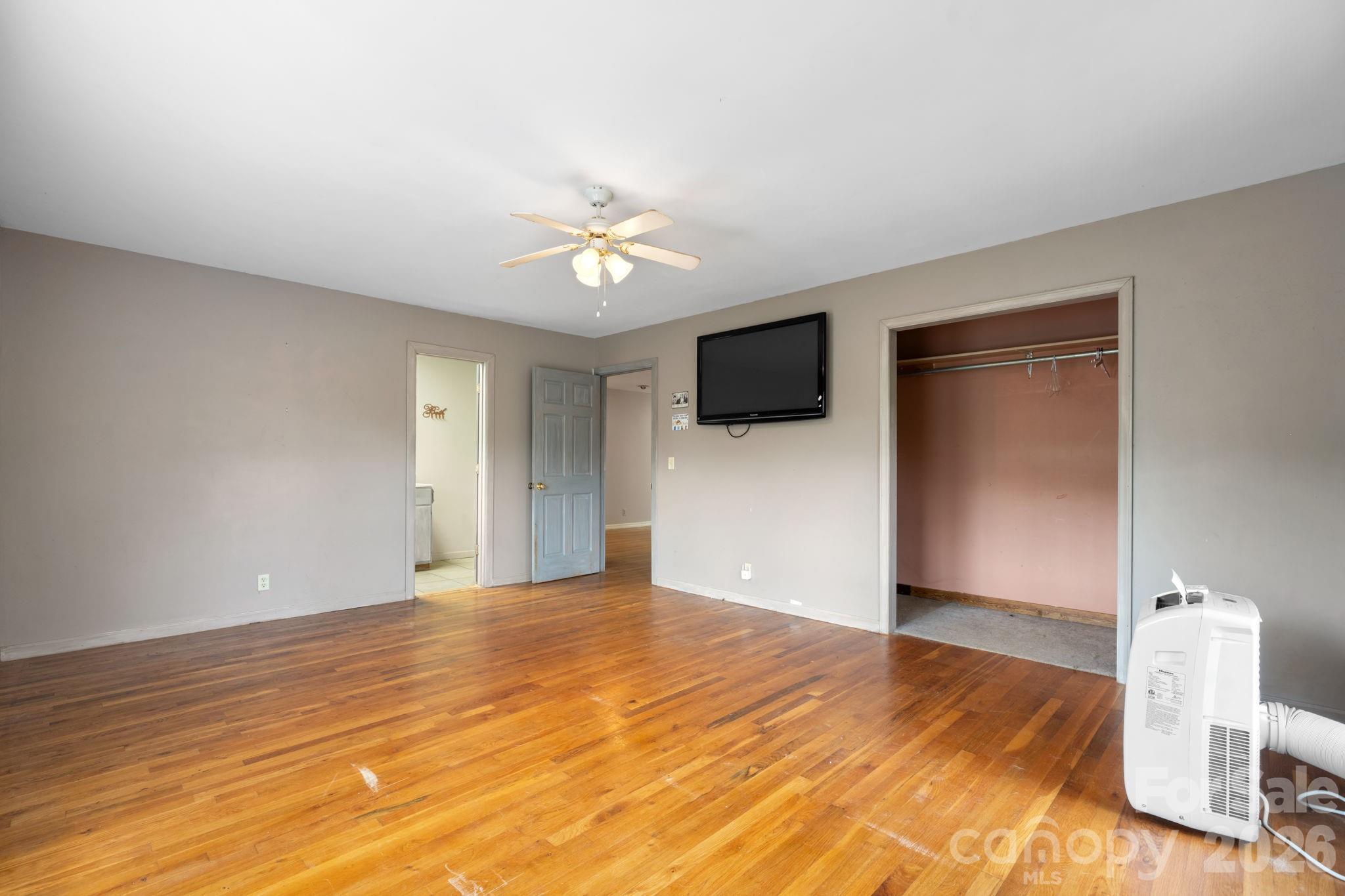 1604 4th Street Northeast Hickory, NC 28601 - Photo 17 of 46