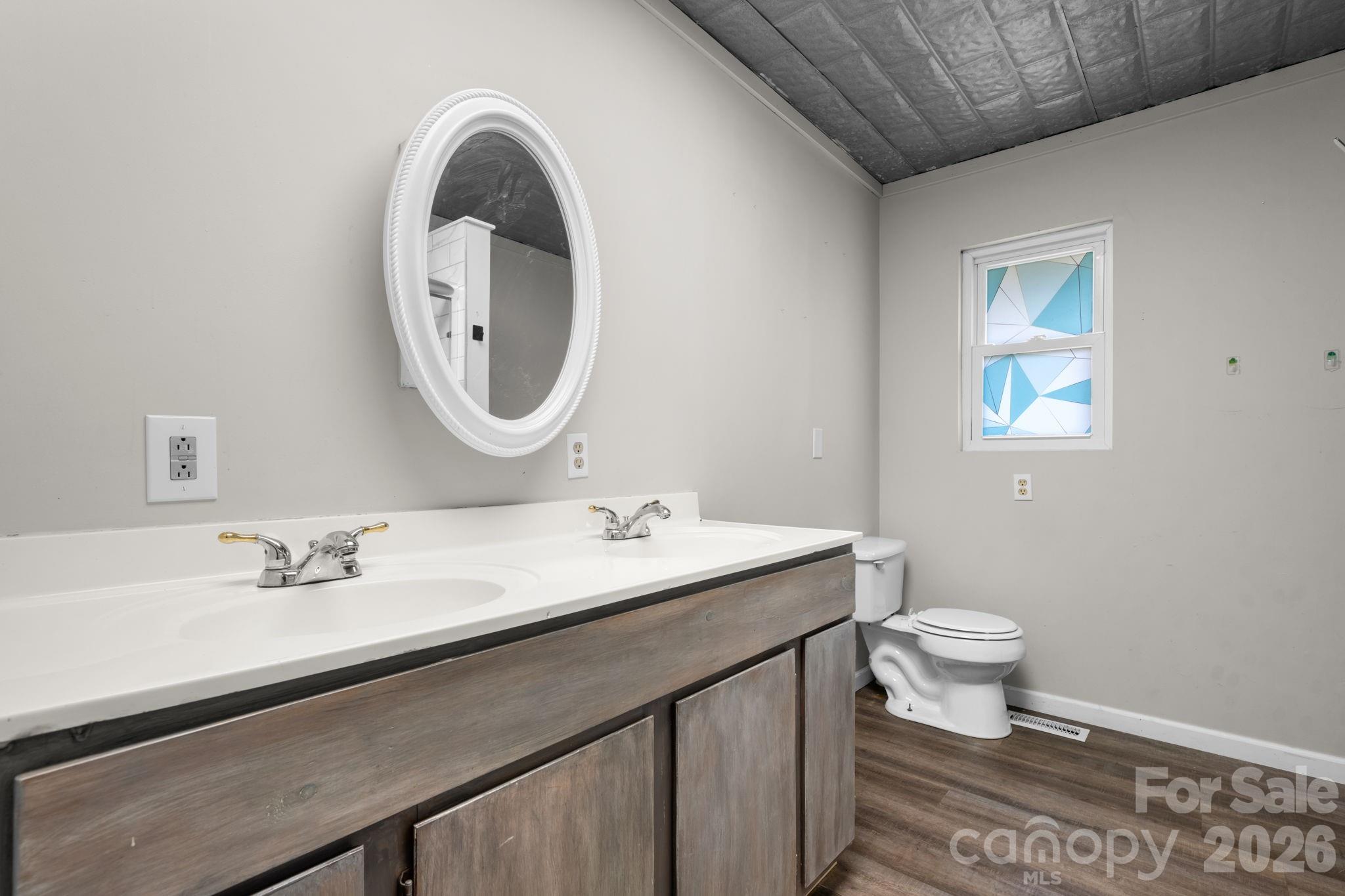 1604 4th Street Northeast Hickory, NC 28601 - Photo 23 of 46