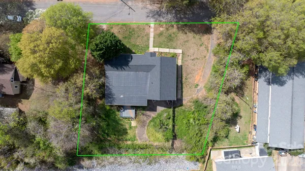 $275,000 | 1604 4th Street Northeast, Hickory, NC 28601