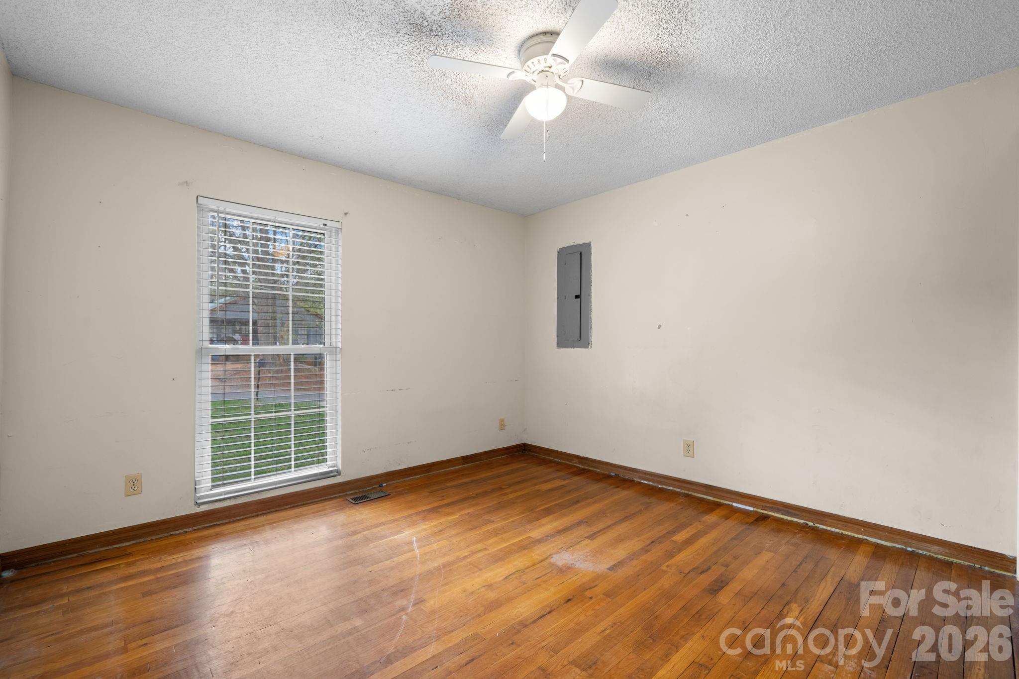 1604 4th Street Northeast Hickory, NC 28601 - Photo 31 of 46