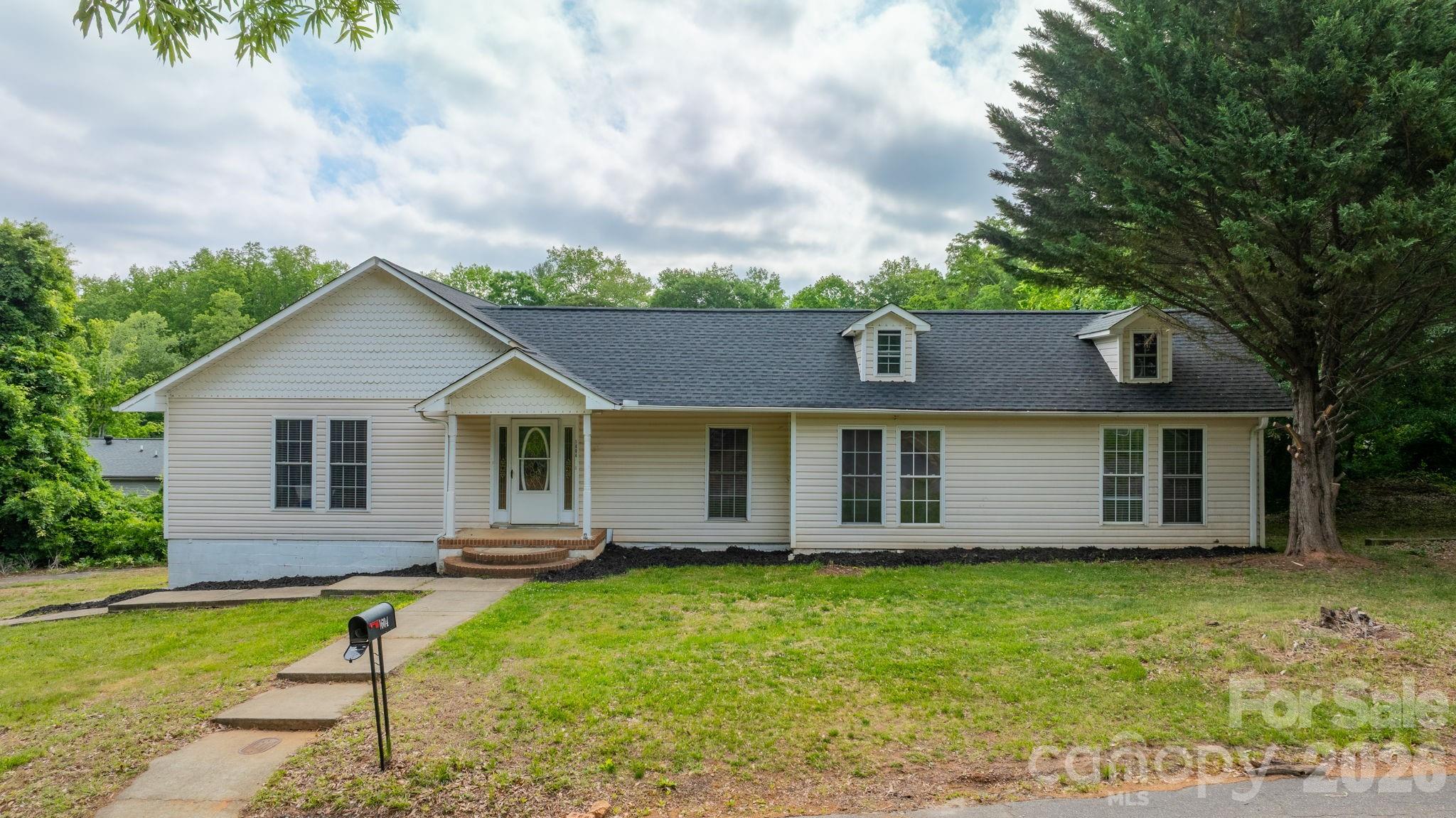 1604 4th Street Northeast Hickory, NC 28601 - Photo 35 of 46