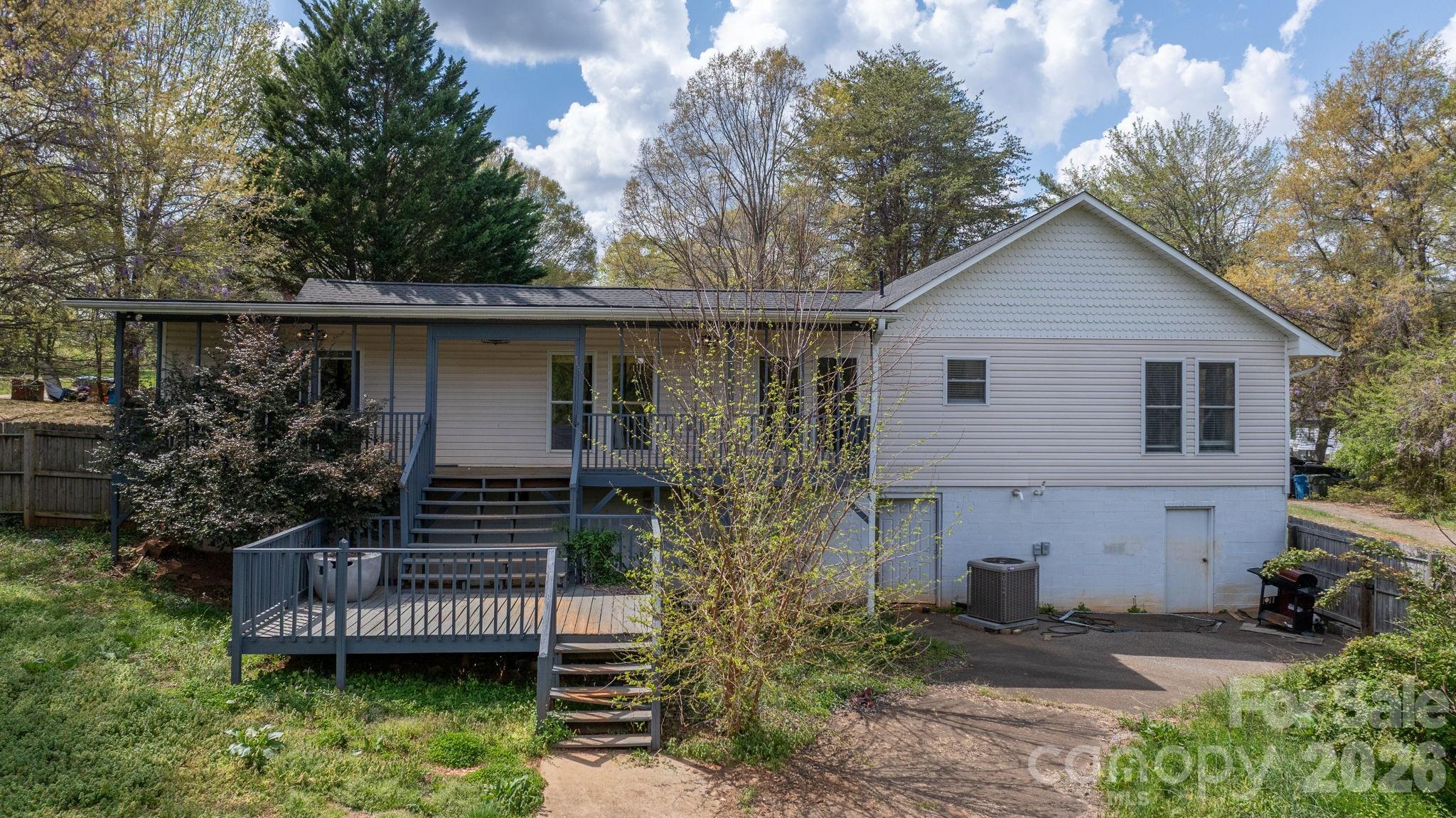 1604 4th Street Northeast Hickory, NC 28601 - Photo 37 of 46
