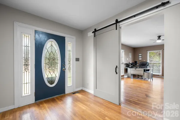 $275,000 | 1604 4th Street Northeast, Hickory, NC 28601