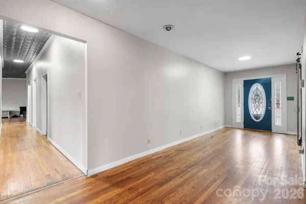 $275,000 | 1604 4th Street Northeast, Hickory, NC 28601