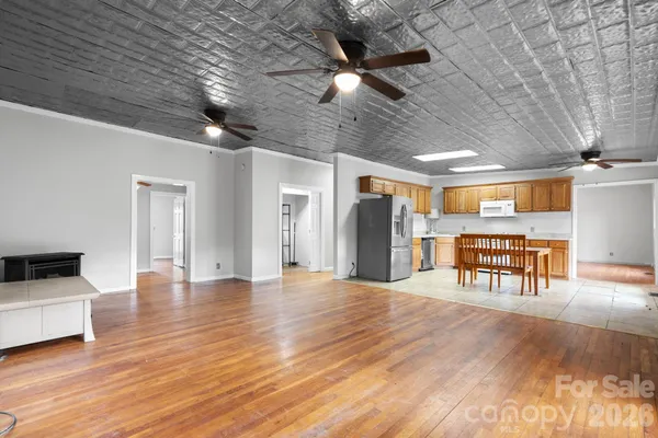 $275,000 | 1604 4th Street Northeast, Hickory, NC 28601