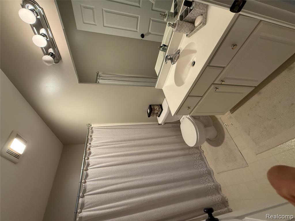 7172 Kings Way Flushing, MI 48433 - Photo 26 of 41