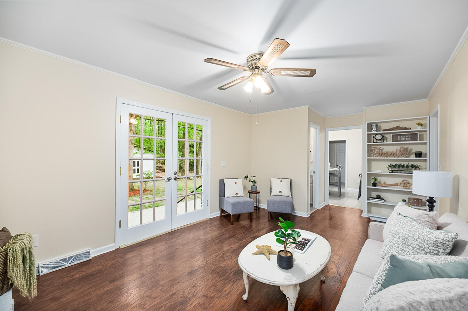 105 Spring Street Summerville, SC 29485 - Photo 12 of 35 105 Spring Street (14 of 35)