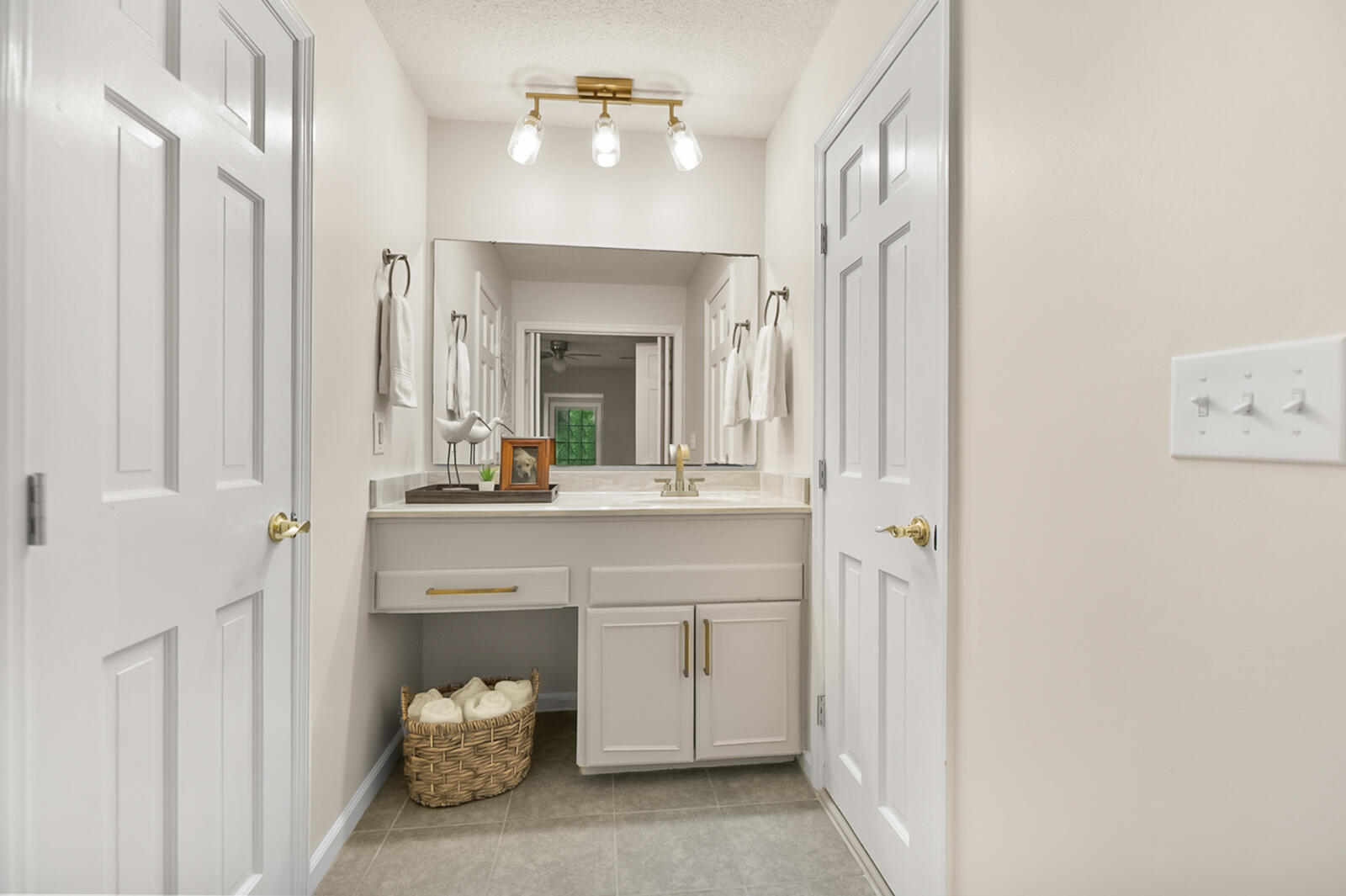 105 Spring Street Summerville, SC 29485 - Photo 17 of 35 105 Spring Street (28 of 35)