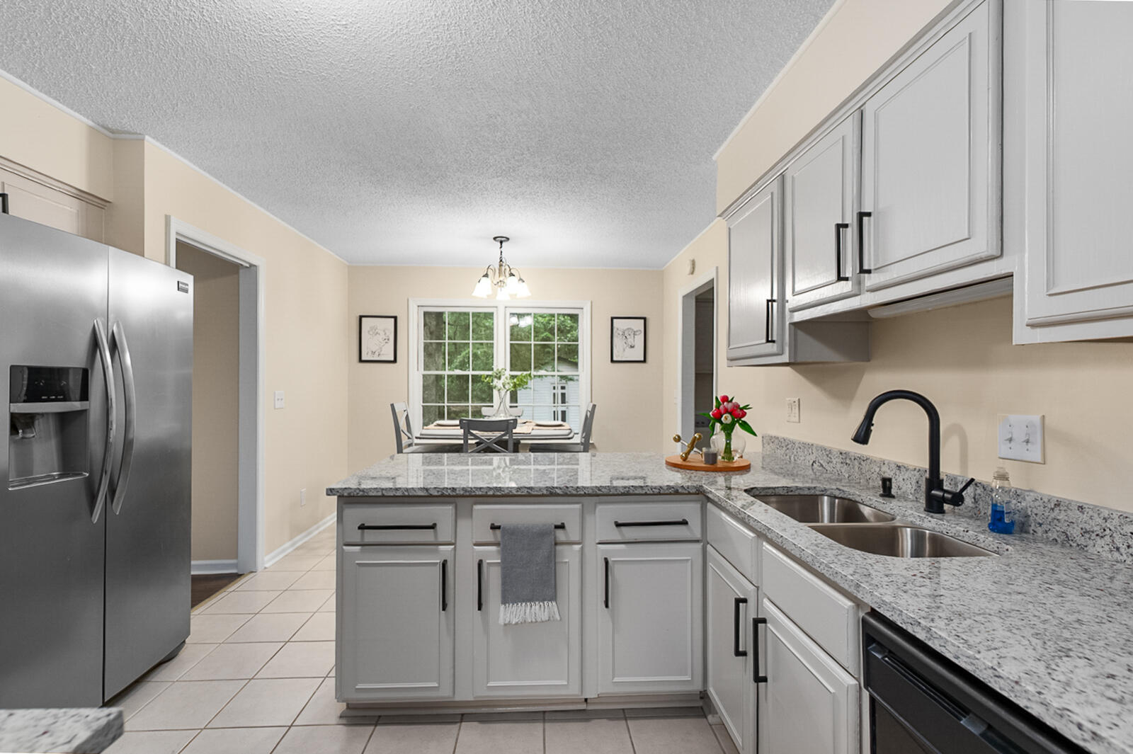 105 Spring Street Summerville, SC 29485 - Photo 6 of 35 105 Spring Street (8 of 35)