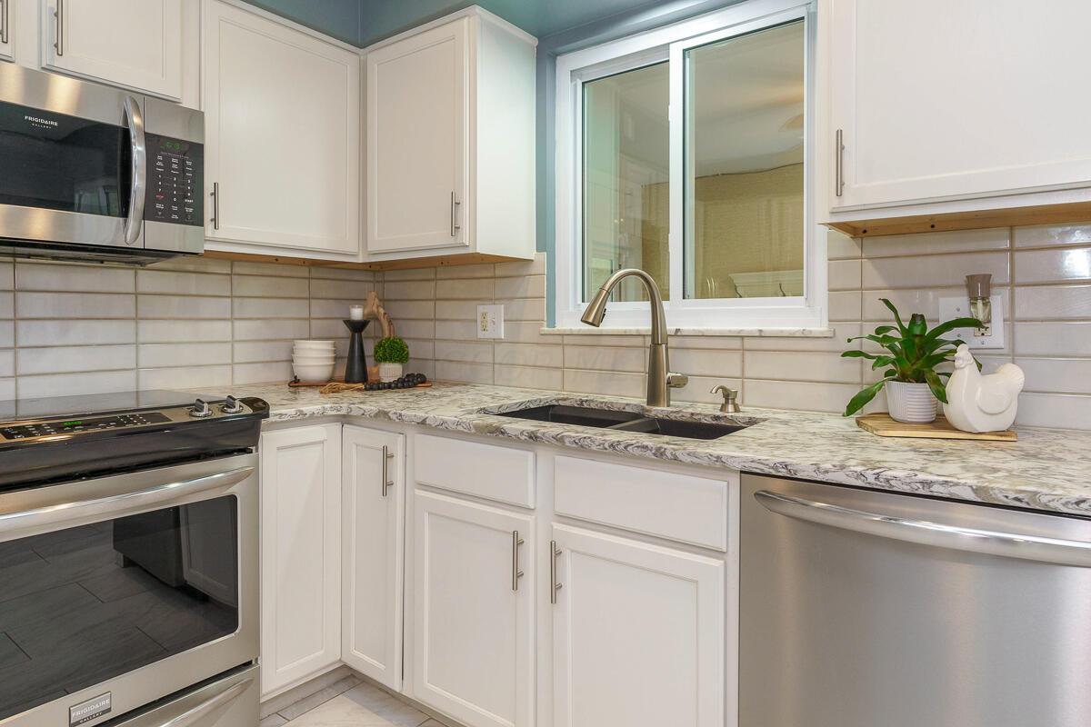 3090 North Star Road Columbus, OH 43221 - Photo 14 of 44 3090 Kitchen 2