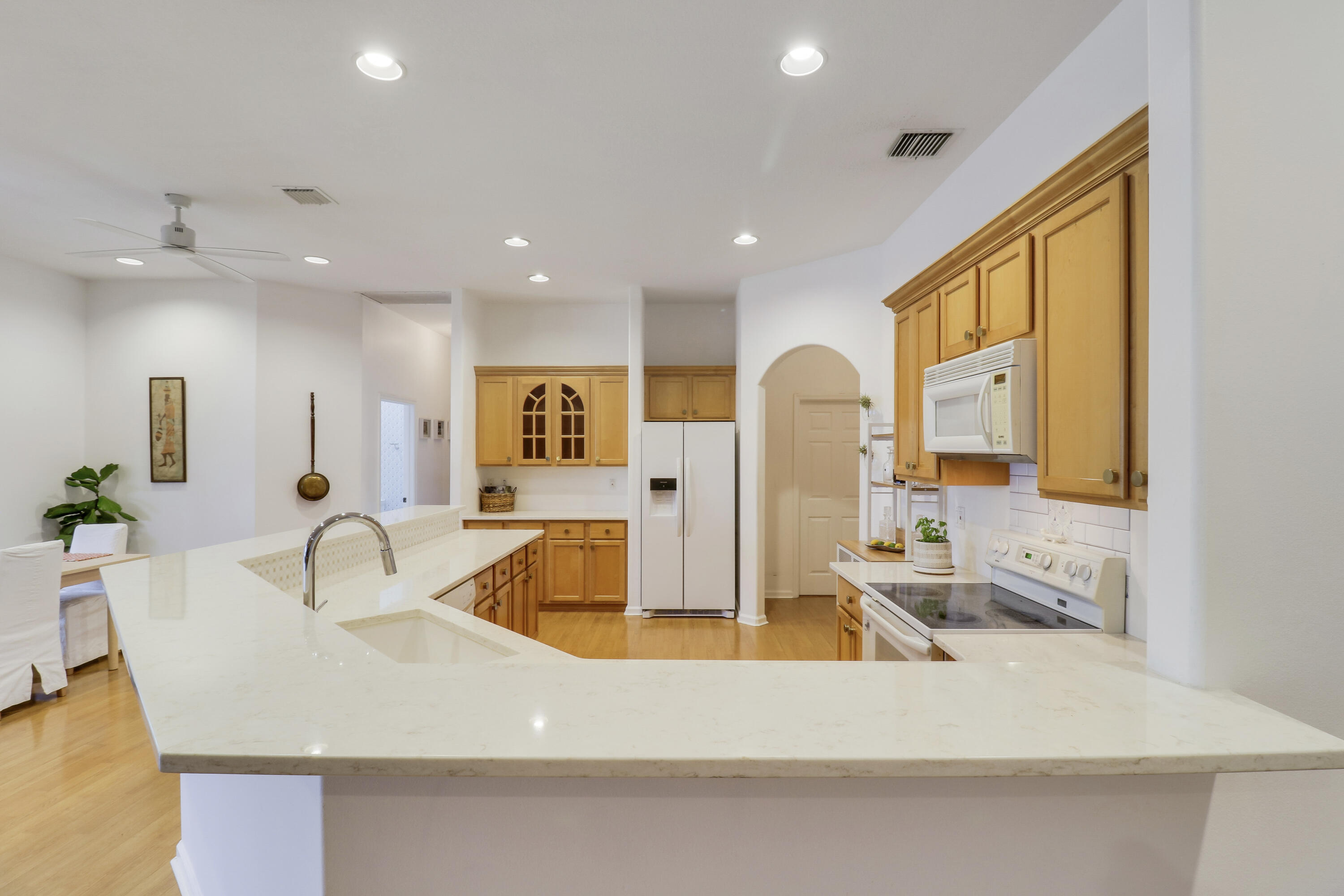 234 Sparrow Point Jupiter, FL 33458 - Photo 20 of 64 Kitchen Breakfast Bar II