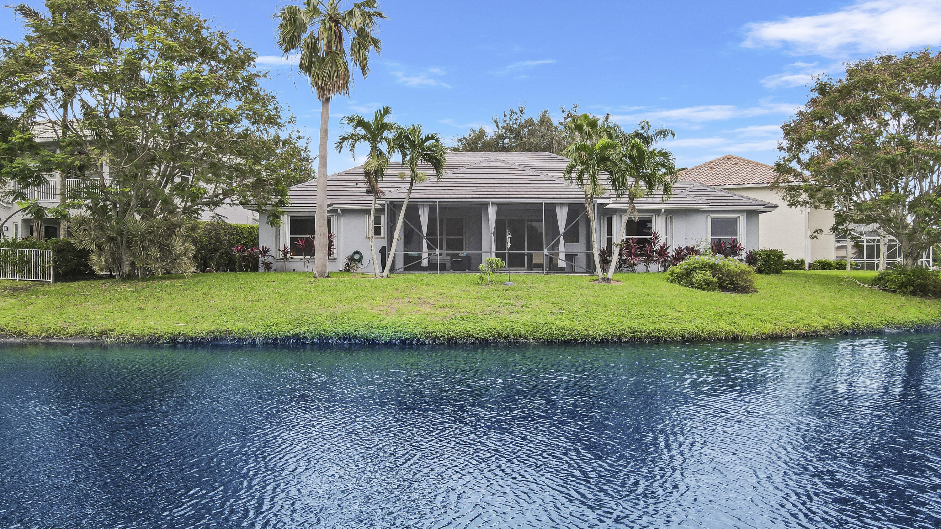 234 Sparrow Point Jupiter, FL 33458 - Photo 4 of 64 Aerial Back