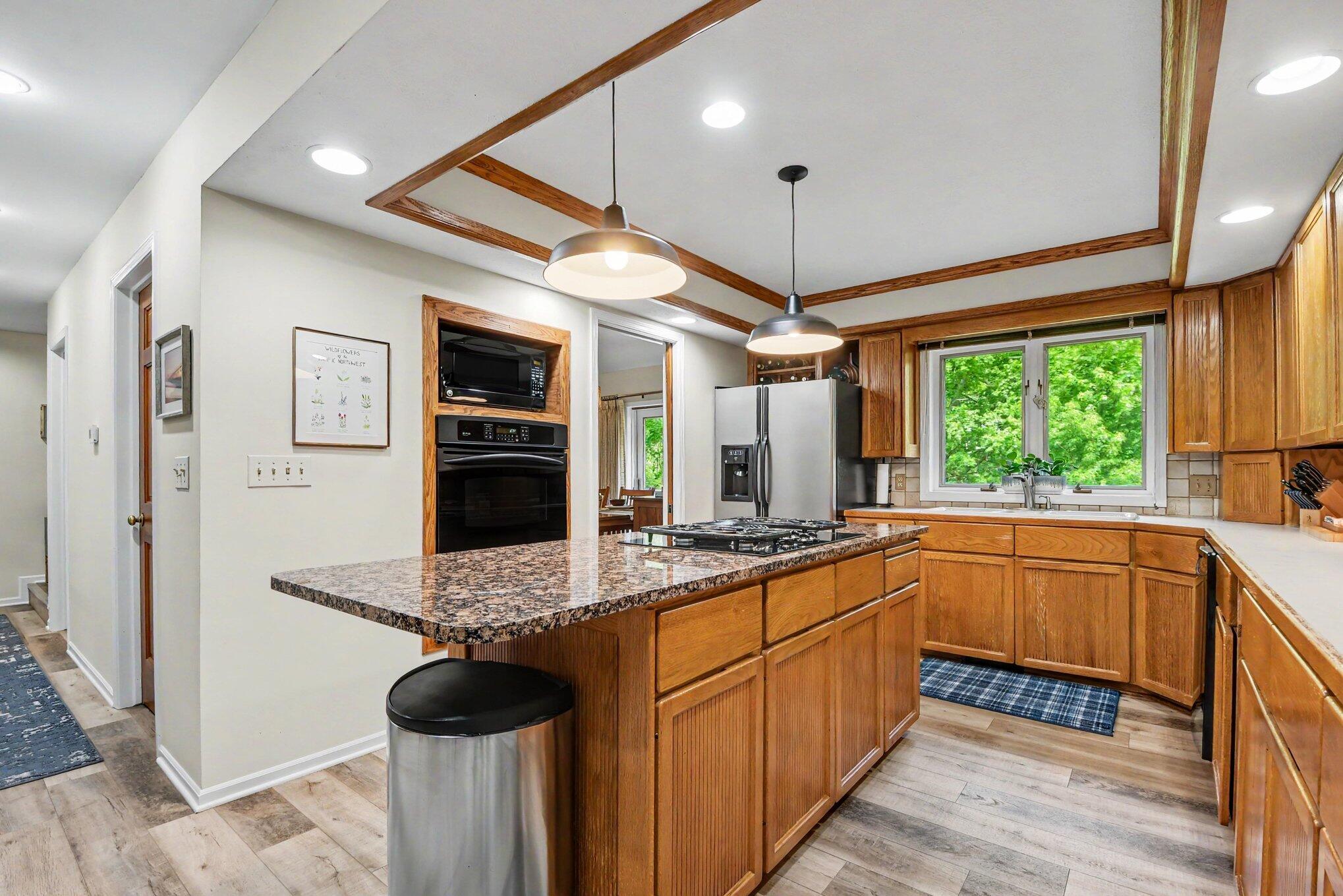 7463 Whispering Ridge Street Southeast Grand Rapids, MI 49546 - Photo 9 of 40 014_file_9474