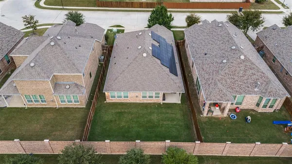 $415,000 | 413 Yellowstone Drive, Celina, TX 75009