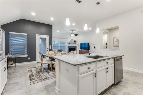 $415,000 | 413 Yellowstone Drive, Celina, TX 75009