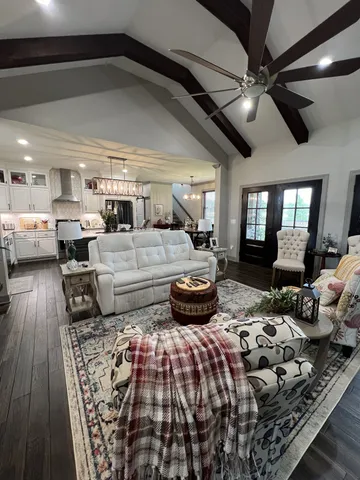 $639,900 | 351 Michael Circle, Lafayette, TN 37083