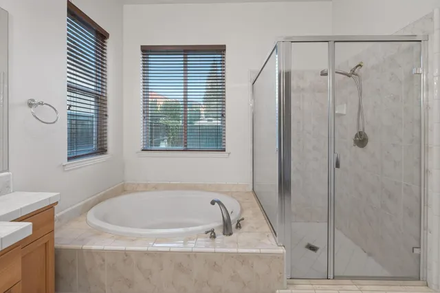 $515,000 | 2445 Kaweah Avenue, Clovis, CA 93619