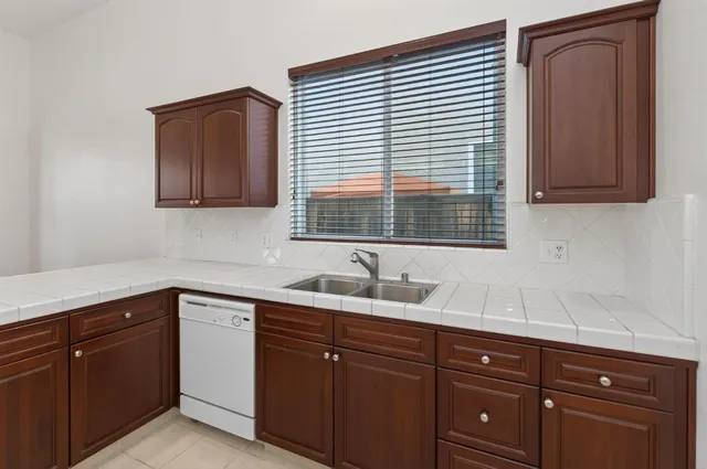 $515,000 | 2445 Kaweah Avenue, Clovis, CA 93619