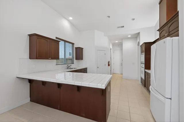 $515,000 | 2445 Kaweah Avenue, Clovis, CA 93619