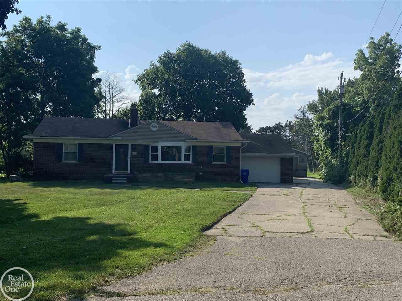 33856 Mulvey Road Fraser, MI 48026 - Photo 1 of 6 50020583.JPG