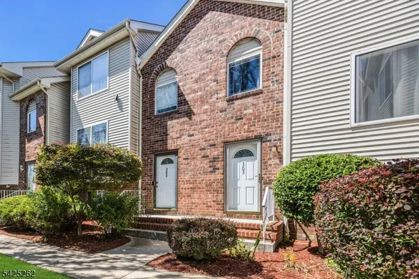 $415,999 | 303 Holly Drive, Perth Amboy, NJ 08861
