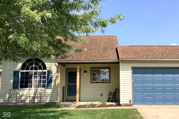 $265,000 | 61 Meadow Creek Boulevard, Whiteland, IN 46184