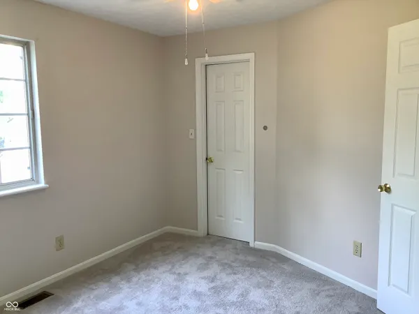 $265,000 | 61 Meadow Creek Boulevard, Whiteland, IN 46184