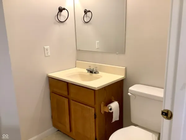 $265,000 | 61 Meadow Creek Boulevard, Whiteland, IN 46184