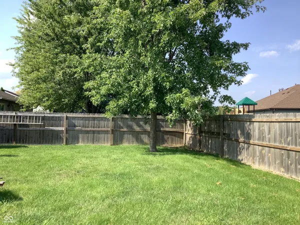 $265,000 | 61 Meadow Creek Boulevard, Whiteland, IN 46184