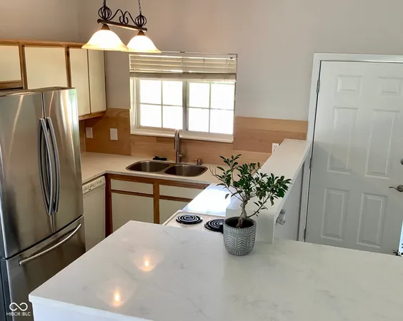 $265,000 | 61 Meadow Creek Boulevard, Whiteland, IN 46184