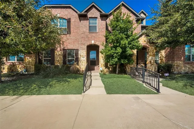 $2,850 | 225 East Spring Valley Road, Richardson, TX 75081