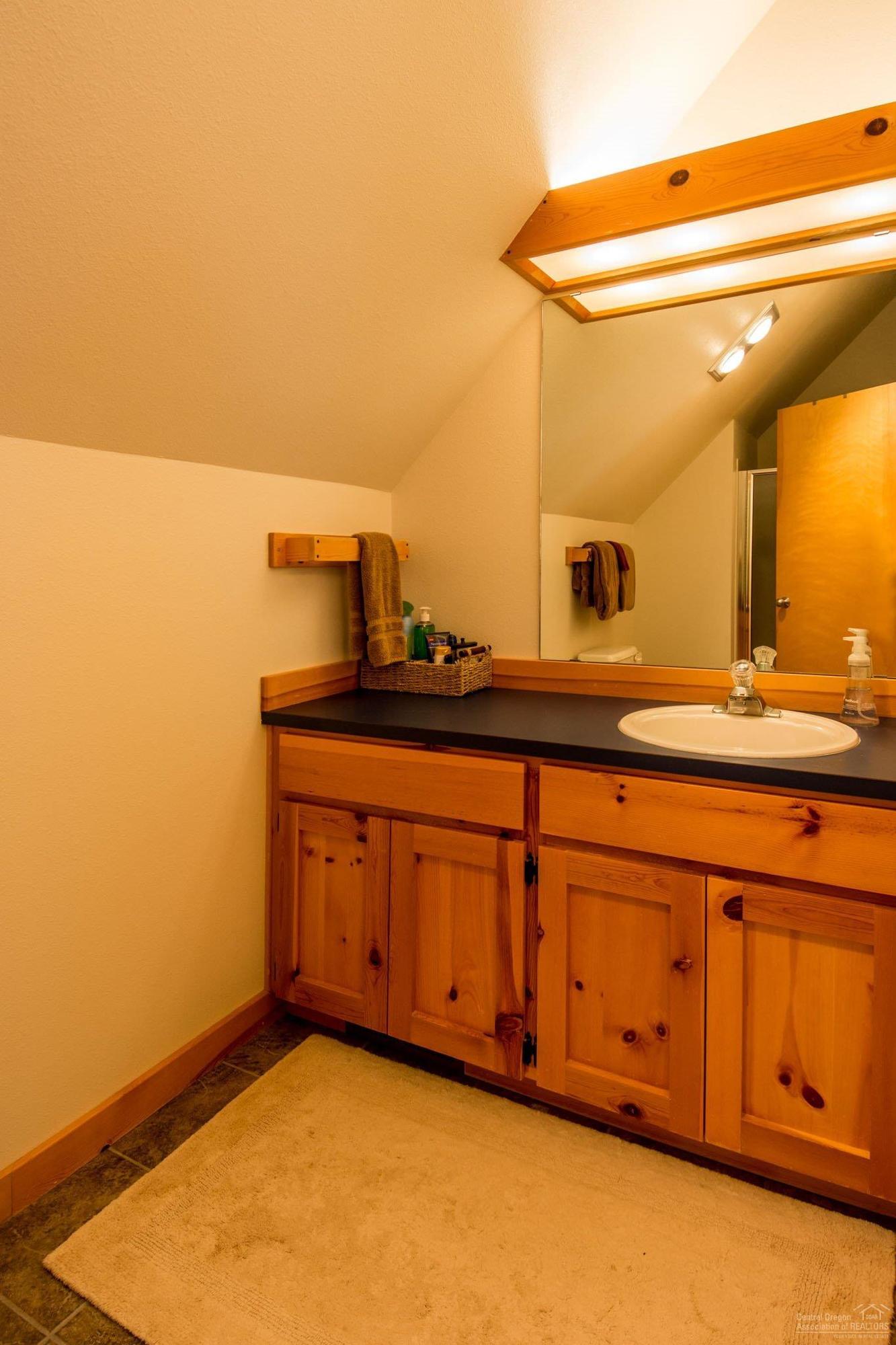 57522 Circle 4 Cabin Road Sunriver, OR 97707 - Photo 13 of 25 Additional Photo