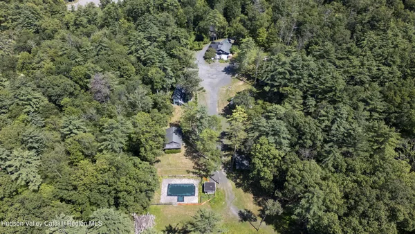 $1,995,000 | 20 Country Club Lane, Woodstock, NY 12498