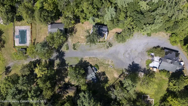 $1,995,000 | 20 Country Club Lane, Woodstock, NY 12498