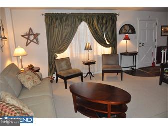 3128 Maple Road Huntingdon Valley, PA 19006 - Photo 3 of 12 Great Room