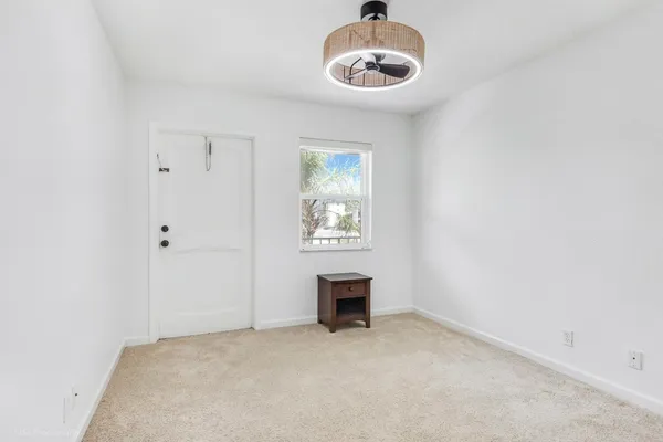 $2,600 | 370 Wilma Circle, Unit 2, Riviera Beach, FL 33404