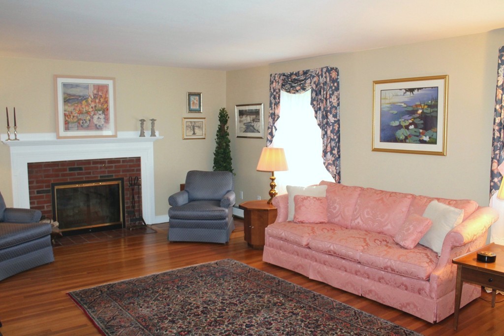1 Beverly Road Bedford, MA 01730 - Photo 8 of 23 Gallery Image 8