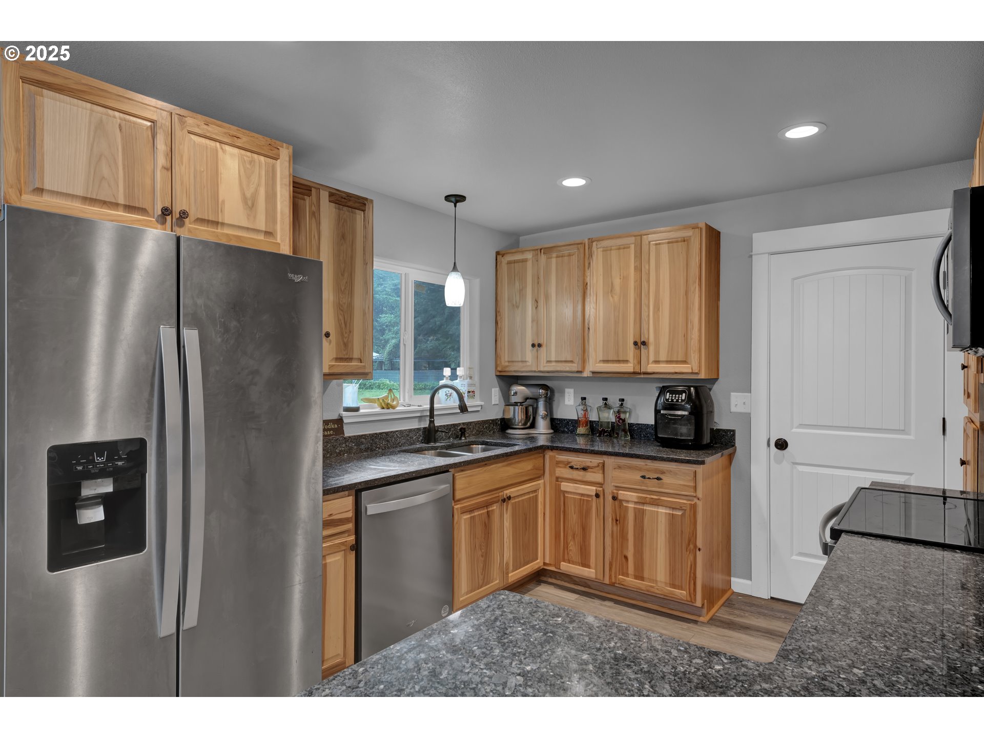 164 Moon Hill Road Tenmile, OR 97481 - Photo 9 of 37