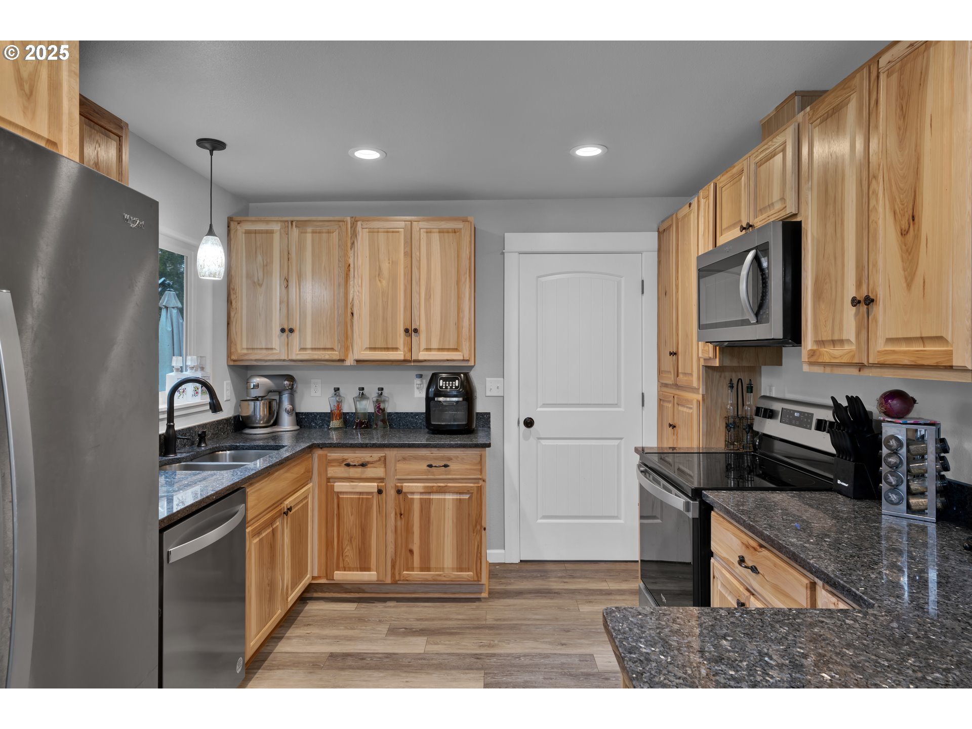 164 Moon Hill Road Tenmile, OR 97481 - Photo 10 of 37