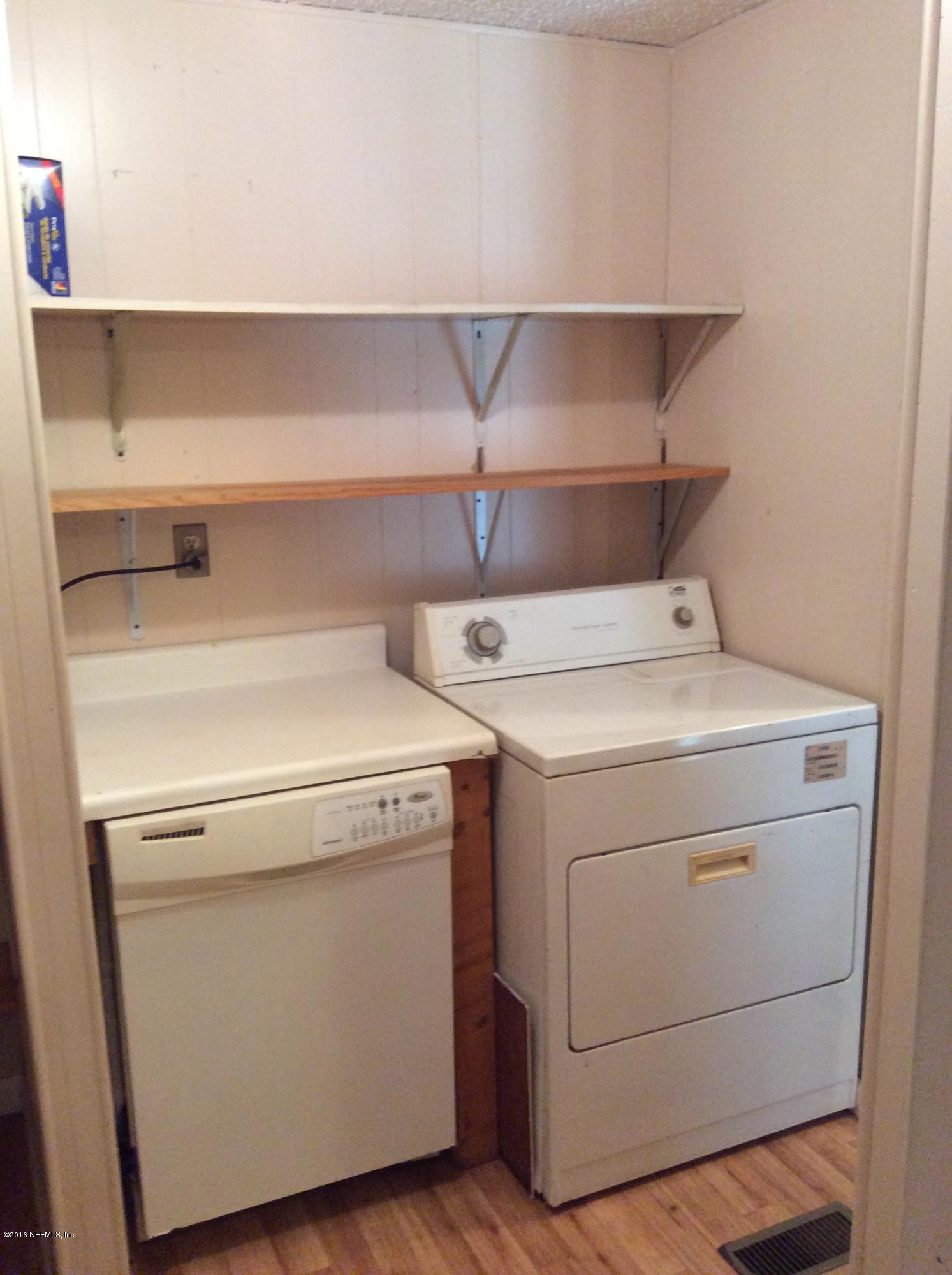 123 Creekside Road Satsuma, FL 32189 - Photo 20 of 21 laundry