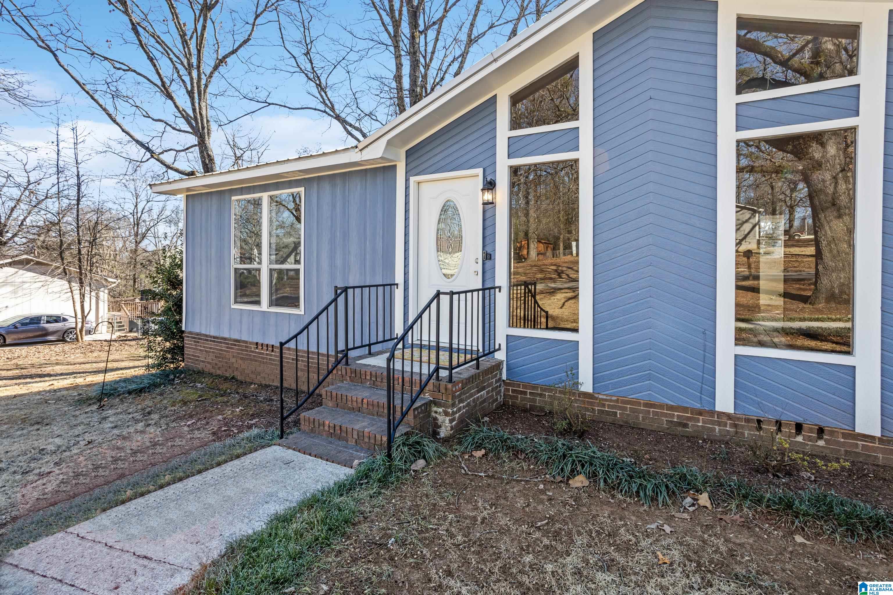 5901 Creekwood Road Birmingham, AL 35210 - Photo 2 of 41