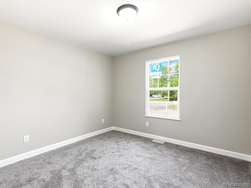 2921 Beach Road Port Huron, MI 48060 - Photo 21 of 29